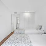 Style & Comfort | Balcony + Parking Oporto