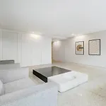 Style & Comfort | Balcony + Parking * Porto