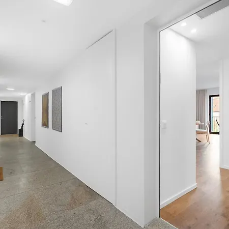 Style & Comfort | Balcony + Parking Apartament *