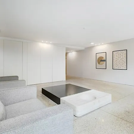 Style & Comfort | Balcony + Parking * Porto