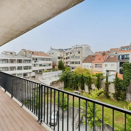 Apartment Style & Comfort I Balcony & Parking