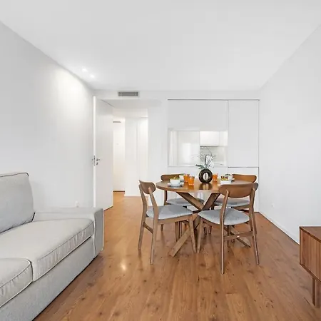 Style & Comfort I Balcony & Parking *