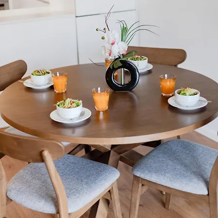 Style & Comfort I Balcony & Parking Appartement Oporto