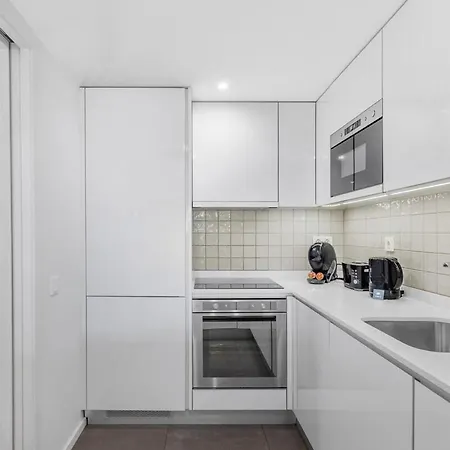 Style & Comfort | Balcony + Parking *