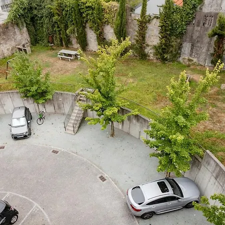 Style & Comfort | Balcony + Parking Apartman Porto