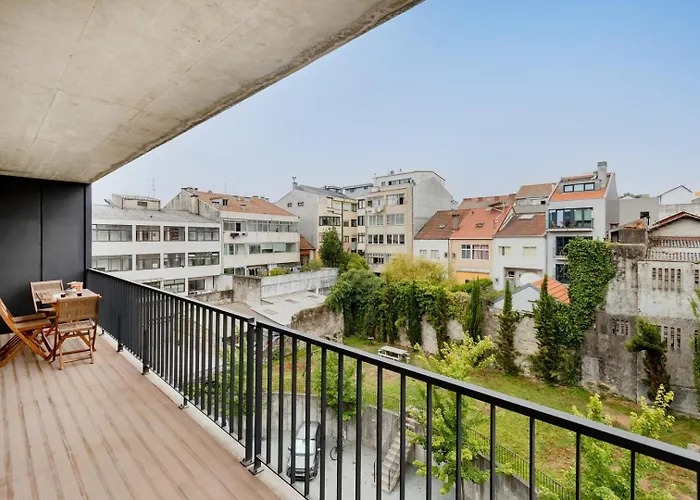 Style & Comfort | Balcony + Parking *